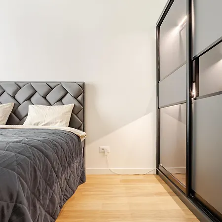 Waterfront - Na Vodi - *